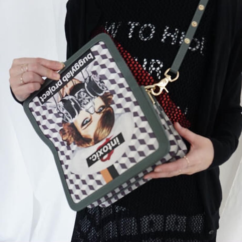 【美品】intoxic. イントシキック バッグ THE CUBE LYON 美品】intoxic. イントシキック バッグ THE CUBE LYON - メルカリ