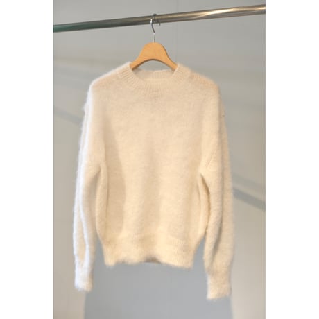 BATONER Women  PURE MOHAIR SHAGGY CREW NECK