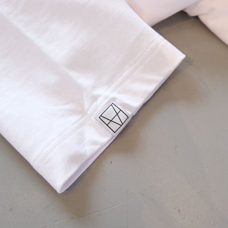 M53.   クレストビッグプリントタックTシャツ    MC-041