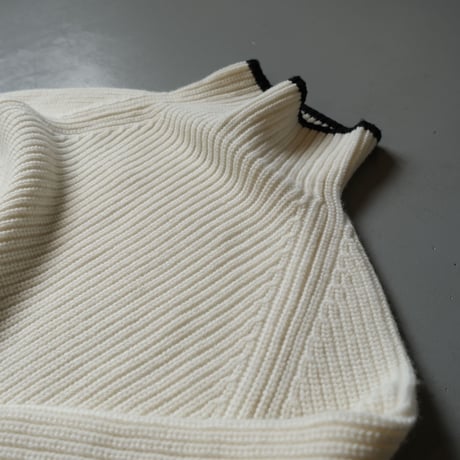 SINME　シンメ　ボトルネックタートル　S21-AW-12　WHITE×BLACK
