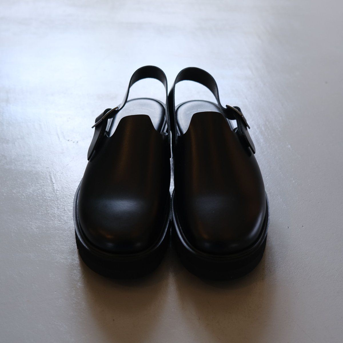 BEAUTIFUL SHOES S.S. SANDALS（GLOXI CUT THICK SO