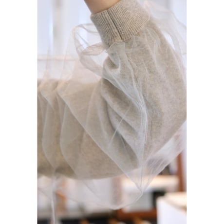 Thomas magpie     tulle knit