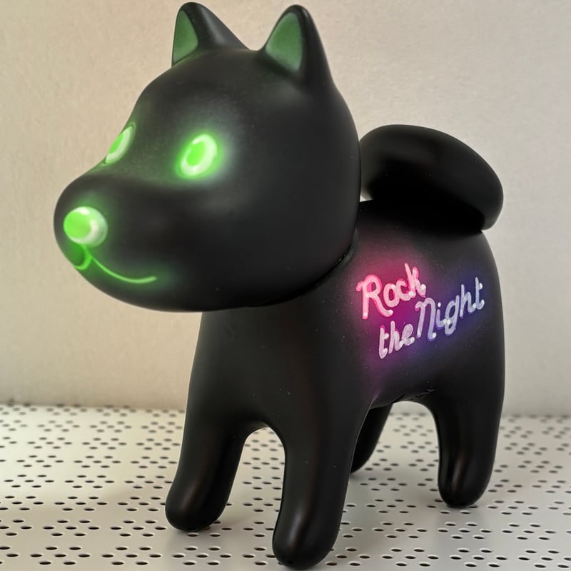 FuturePunks【ソフビ】Rap 時計台の犬 Ver ① Rapソフビ 第4弾 ピンク ～時計台の犬～「俺のチキンがッ！」｜Futureman