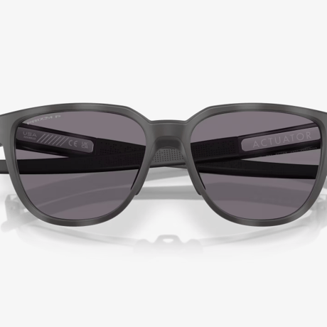 OAKLEY Actuator (A) 0009250A 偏光サングラス