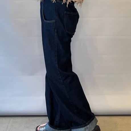 priority ストレートワイドデニム