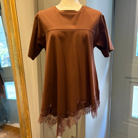 huitieme nid 裾イレギュラーレース半袖Tシャツ