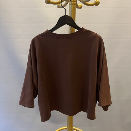 QTUME ロゴTシャツ