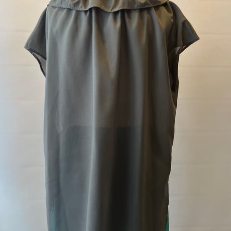 CLOCHE フリル襟ブラウス