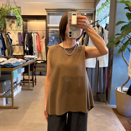 Maglia plus コットンノースリーブニット
