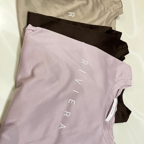 QTUME ロゴTシャツ