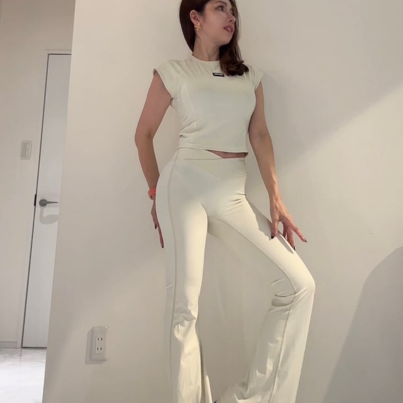 【25SS】H BEAUTY&YOUTH ダブルクロスフレアパンツ M Ovy BEAUTY&YOUTH UNITED ARROWS（ビューティーアンドユース