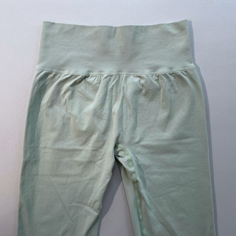 現品限り】Lycra®素材ヒップリフトレギンス | MINOMOMOSTORE