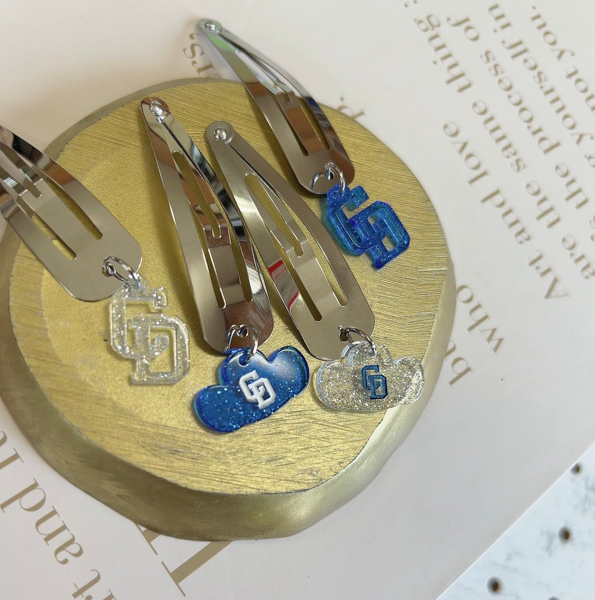 【新品未開封】アレクalexandre ヘアピン ドラゴンフルーツ 新品未開封】アレクalexandre ヘアピン ドラゴンフルーツ 新品未