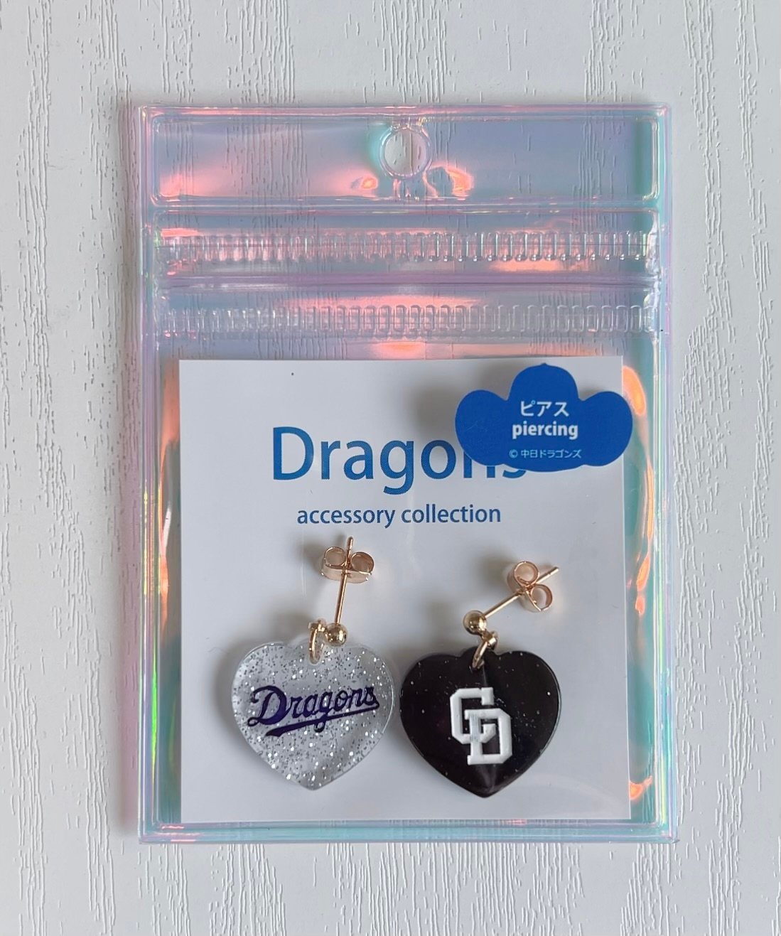 ドラゴンズグッツ。 ドラゴンズグッズ ラメピアス 種類：D028-ハートロゴCL/BK | c.i.f