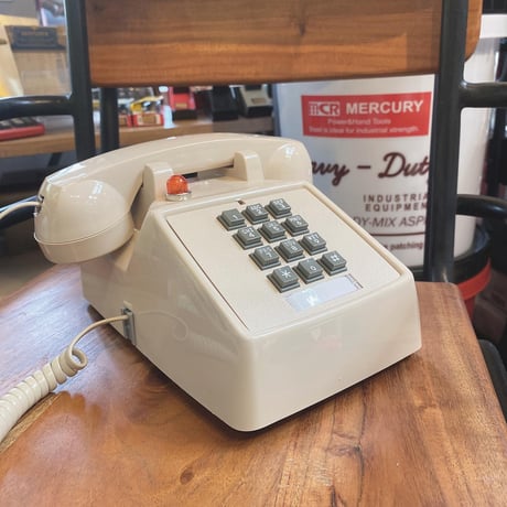 70's Desing Push Phone プッシュ式電話機　SALE50%OFF！