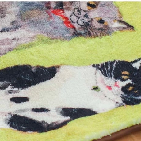 CHAIR PAD by Atelier KOTETSU / 色彩豊かで生き生きとした動物たちのイラストは見ているだけで元気を与えてくれるチェアパッド