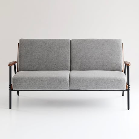 fabric sofa 02 / 滑らかで美しいフォルムの2人掛けソファ / スチールレッグ / ラバーウッドフレーム