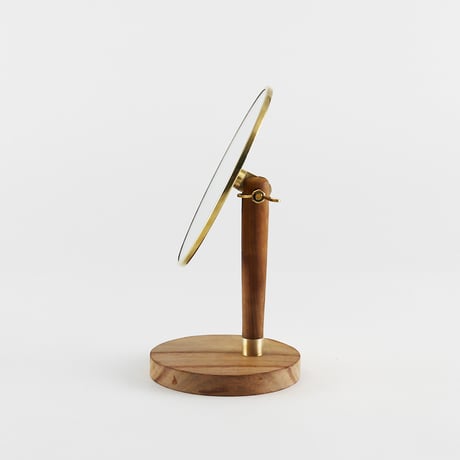 覗くたび優雅な気分にしてくれるオーバルスタンドミラー / Brass + wood  / アカシアウッド / STAND MIRROR by Horn please