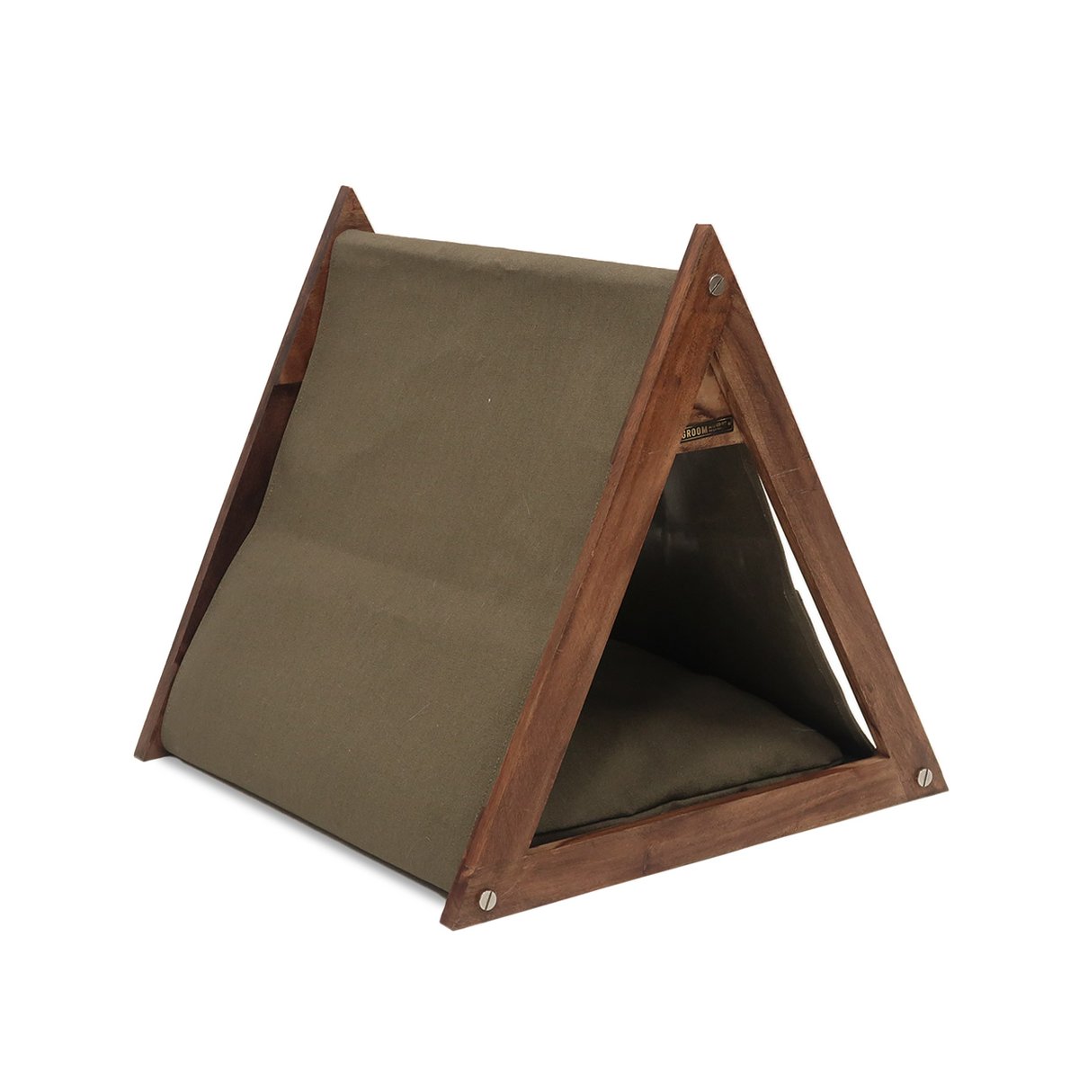 CAT TRIANGLE TENT / 三角形のデザインが印象的なテント型ねこベッド