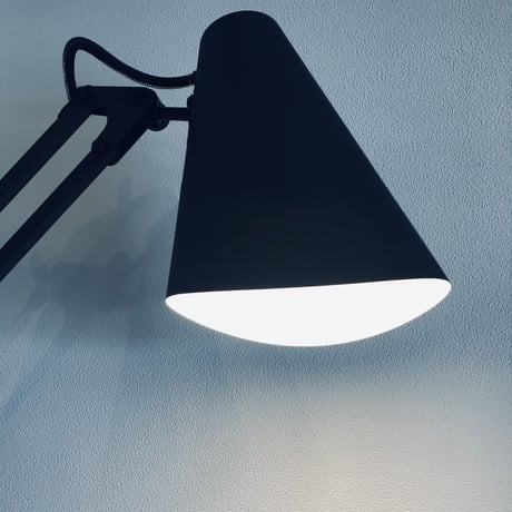 SNAIL DESK ARM LIGHT / 角度も自由自在に調整可能なおしゃれなデスクライト / DESK LIGHT  / ART WORK STUDIO / デスクライト アームライト