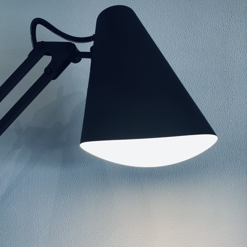 SNAIL DESK ARM LIGHT / 角度も自由自在に調整可能なおしゃれな SNAIL DESK ARM LIGHT / 角度も自由自在に調整可能なおしゃれな