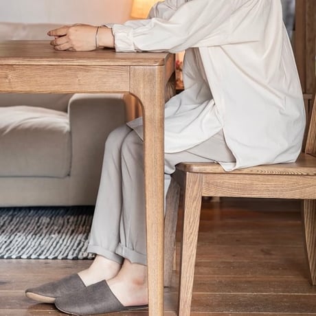 DINING TABLE /タモ無垢材の木目が美しく滑らかな質感のダイニングテーブル / 135cm幅 , 180cm幅 ダイニングテーブル