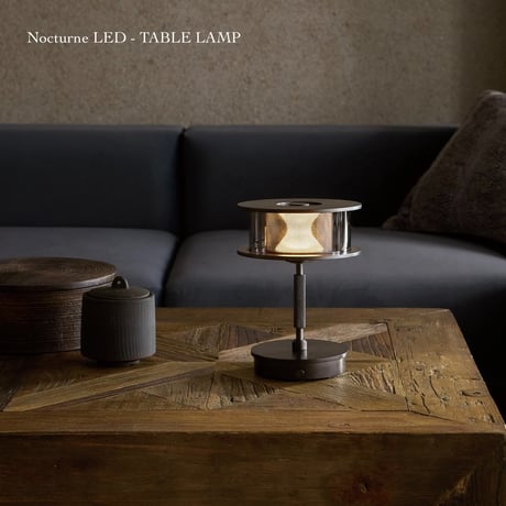 Nocturne LED-table lamp / アクリル - メッシュ - ガラスの3重奏が織り成す光の陰影は繊細で美しく優しく静かに佇むような柔らかな明かりを灯す / テーブルランプ