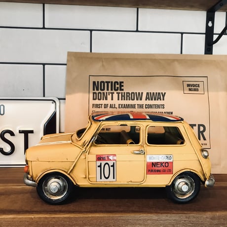 INTERIOR CAR / mini / YELLOW , RED / オブジェ ブリキカー