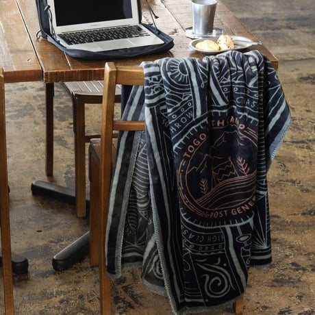 柔らかく手触りの良いフリースブランケット / FLANNEL FLEECE BLANKET / ソファ ブランケット / CAMP OUT DOOR / フリース素材 / POST GENERAL