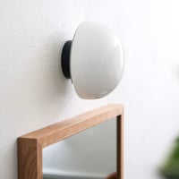 Joo bracket light / クラシカルさと現代的な雰囲気を併せ持つブラケットライト / WHITE , GRAY / E17 取付ビス付 / E17口径 / LED電球専用