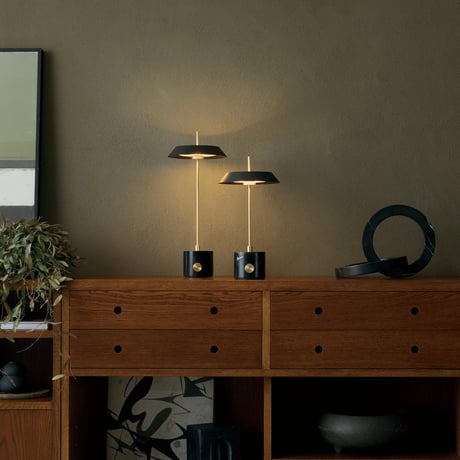 INNOCENCE LED - TABLE LAMP / 異なる素材を組み合わせた ミッドセンチュリーテイストのテーブルランプ / WHITE , GREIGE , BLACK