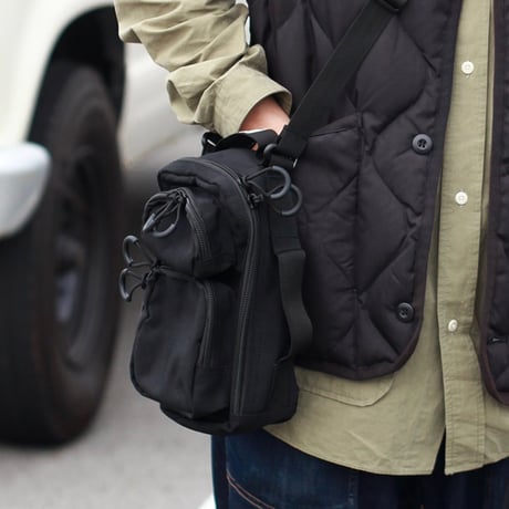 4WAY BACKPACK POUCH / ショルダーベルトの取り外しができるマルチユースポーチ / WOLF BROWN , BLACK