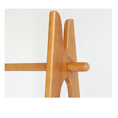 FOLDING HANGER RACK / 木肌の美しいアッシュ無垢材のスタイリッシュハンガーラック / フォールディング 折り畳み可能