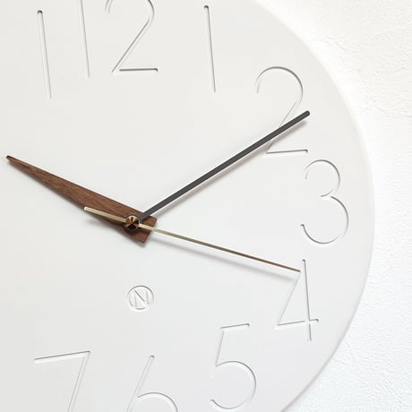 Smuk sweepmovement clock / 立体感のあるデザインの壁掛け時計 / 掛け時計 / 彫刻 / 音がしない掛け時計