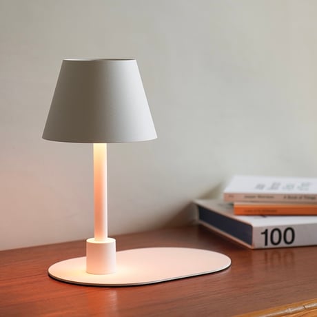 PLANTE portable lamp / WHITE ,BLACK / Sサイズ , Lサイズ / LED照明 / 持ち運び可