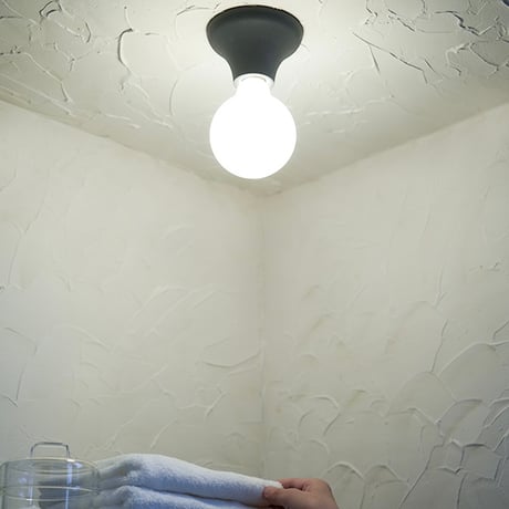 Flare ceiling light / white , gray / シンプルでモダンな工事不要のシーリングライト / 天井照明