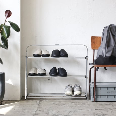 FOLDABLE SHOES RACK / ZINC , BLACK / HAMMERTONE / インダストリアルな雰囲気のある折り畳み式のラック / 収納棚