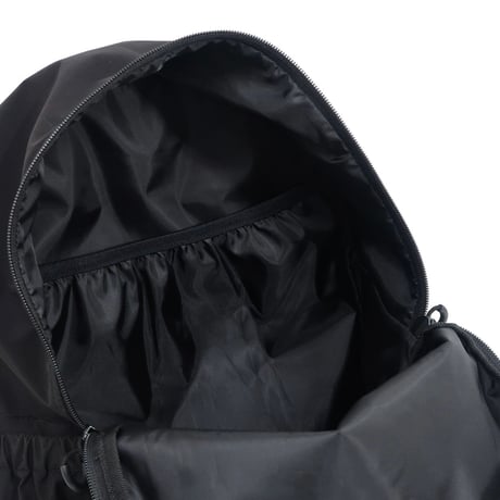 ＳＴＡＮＤＡＲＤ ＢＡＣＫＰＡＣＫ / BLACK / 撥水加工を施したナイロン製 / バッグパック リュック / サイズ w310×d160×h400mm