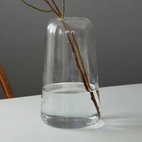 シンプルだけど愛らしい丸みを帯びたフォルムが特徴的なフラワーベース / DOMU ガラスベース / S , M , Lサイズ /