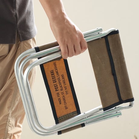 WAXED CANVAS FOLDING MINI STOOL / ワックスドキャンバス フォールディングミニスツール / デイバッグに収まるサイズが持ち運びに便利 / BROWN , GRAY