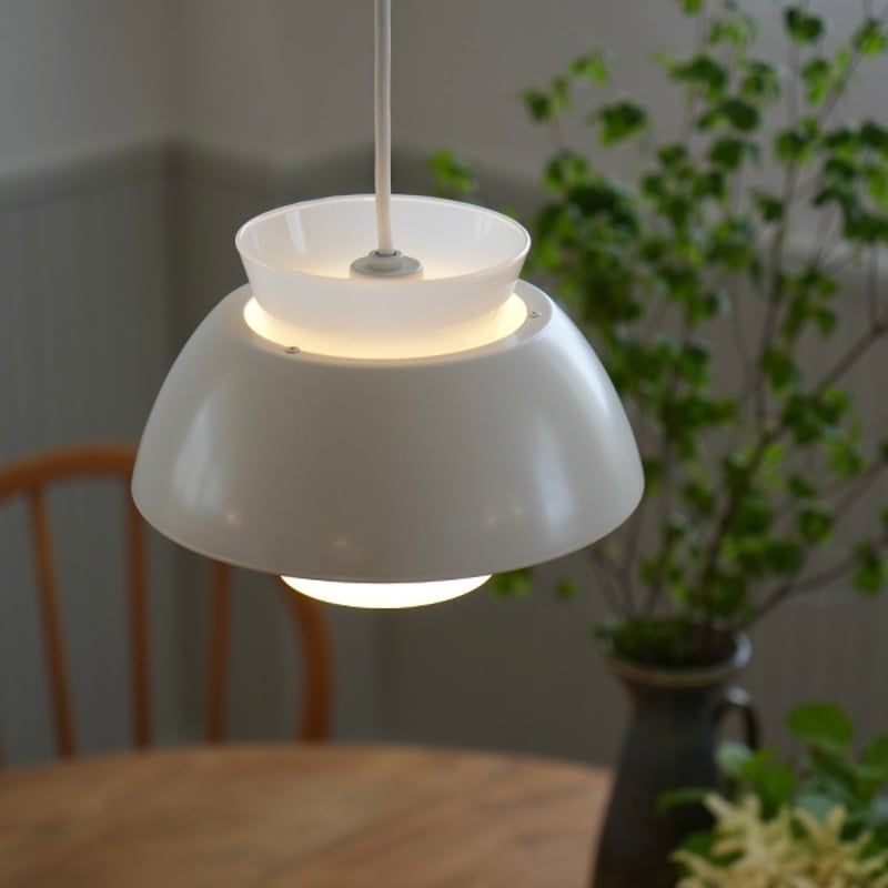 SULAA PENDANT LIGHT / 60 , 150cm / 柔らかな光が視界にはいっ