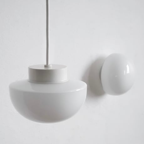 Joo bracket light / クラシカルさと現代的な雰囲気を併せ持つブラケットライト / WHITE , GRAY / E17 取付ビス付 / E17口径 / LED電球専用