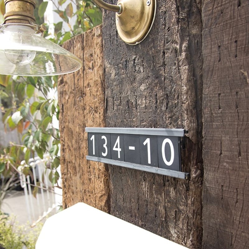 アイアン ネームプレートホルダー / Sサイズ / 表札 壁付け / 6枚まで