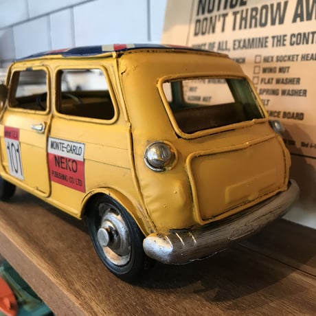 INTERIOR CAR / mini / YELLOW , RED / オブジェ ブリキカー