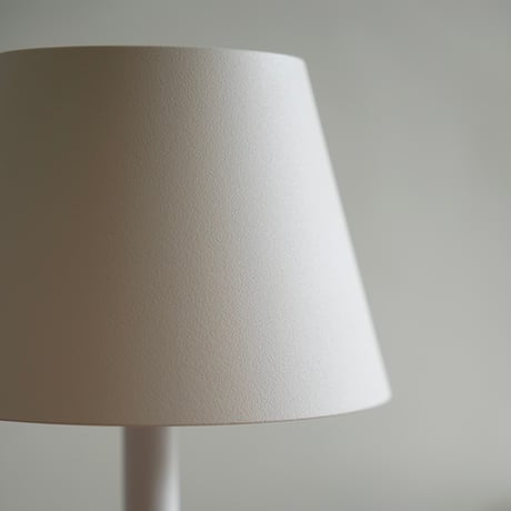 PLANTE portable lamp / WHITE ,BLACK / Sサイズ , Lサイズ / LED照明 / 持ち運び可