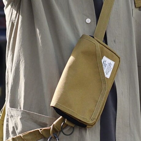 SLING WALLET POUCH / スリングウォレットポーチ /  ウォレット / 財布 カード収納 / コヨーテベージュ , ブラック / ショルダーバッグ  ポーチ