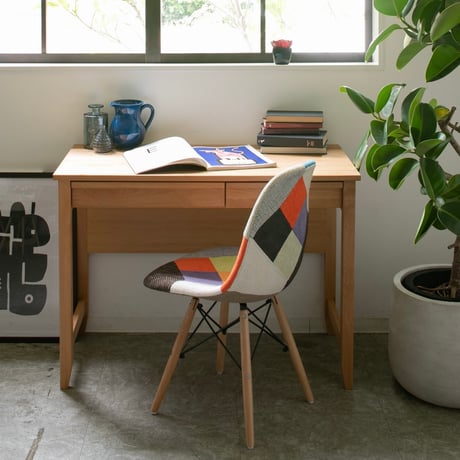 WOOD DESK 100 / 滑らかな木肌と明るいナチュラルな色味のアルダー無垢材のデスク / 100cm幅