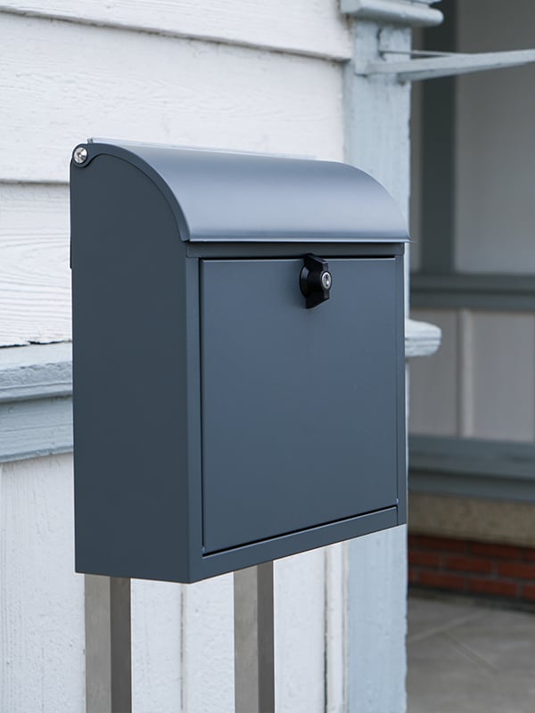 ステンレス　郵便受け　ポスト　スタンド付 STAINLESS POST STAND / 錆びにくいステンレス素材のポストスタンド