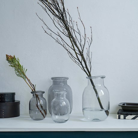 ＢＵＢＢＬＥ ＧＲＡＳＳ ＶＡＳＥ / ガラスにランダムな気泡が入っているシルエットが愛らしいトールサイズの花瓶 / CLEAR , GLAY