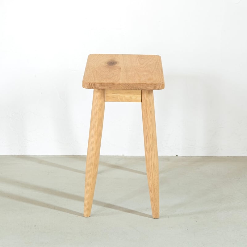 OAK WOOD STOOL / オーク無垢材の木目が美しく耐久性に優れたスツール | LIS